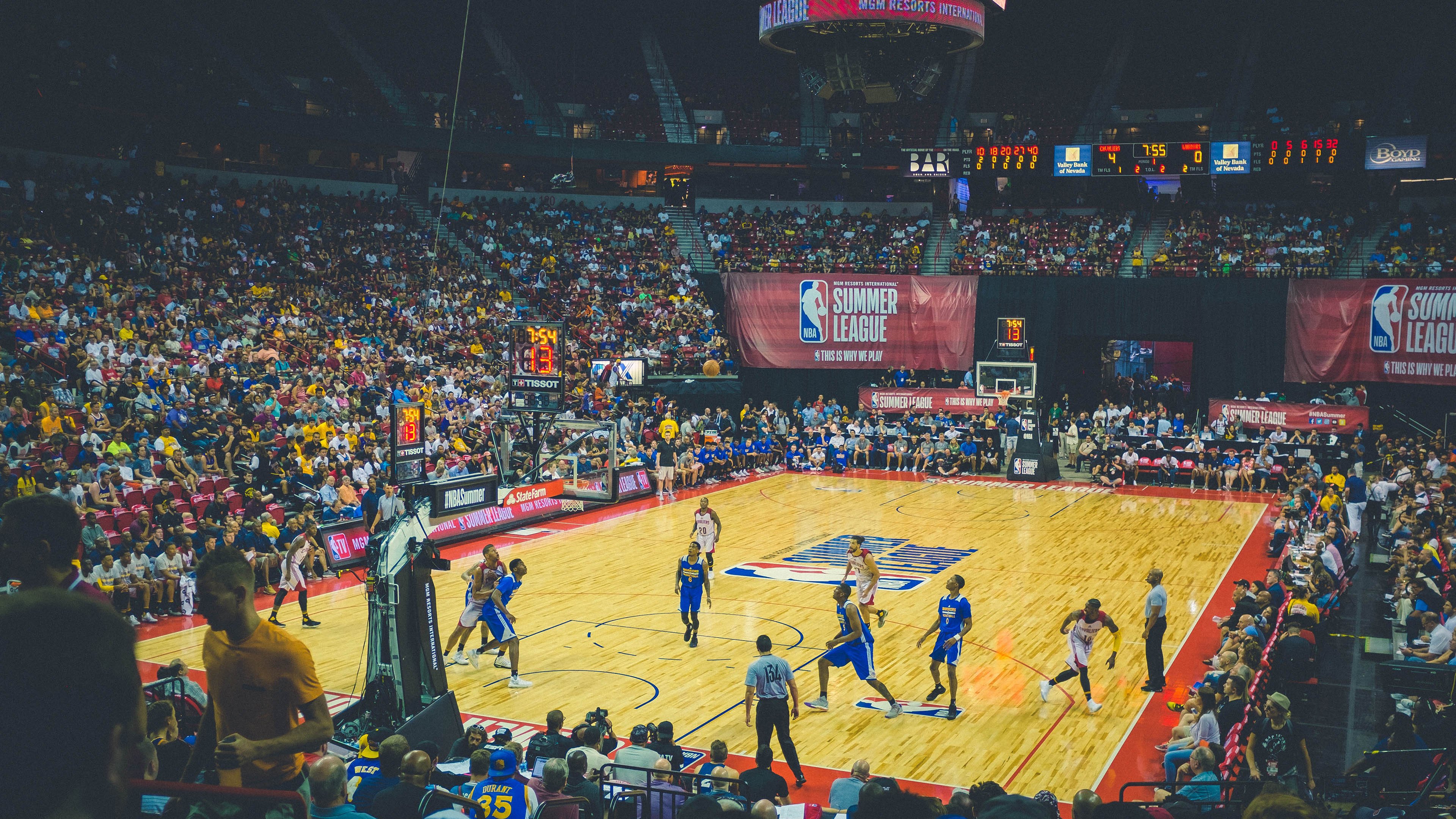 世界杯：定位球战术球时代来临 直接任意球进球减少